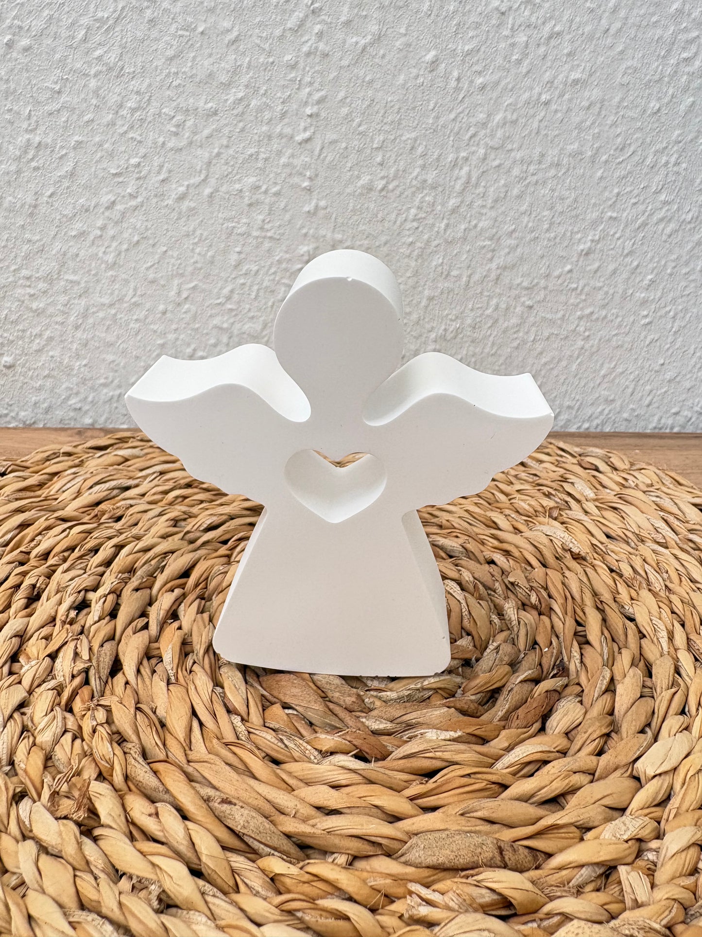 Ein Engel voller Liebe und Schutz groß